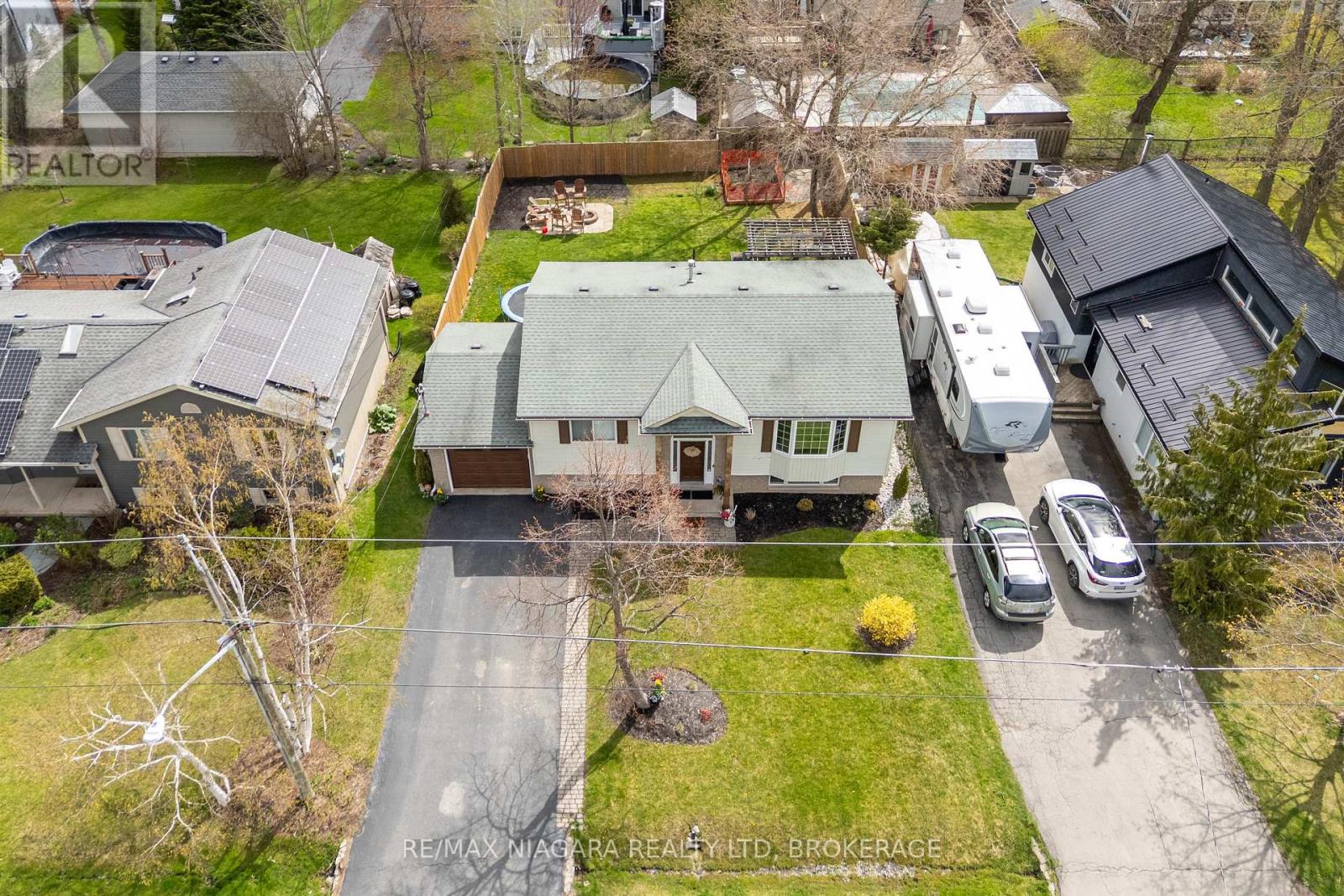 44 Maple Leaf Avenue S, Fort Erie, Ontario  L0S 1N0 - Photo 29 - X12445063