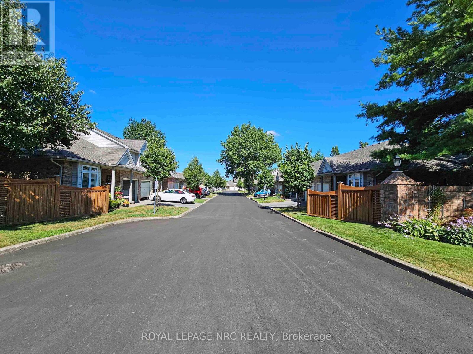 28 - 5070 Drummond Road, Niagara Falls, Ontario  L2E 6E4 - Photo 3 - X12445723