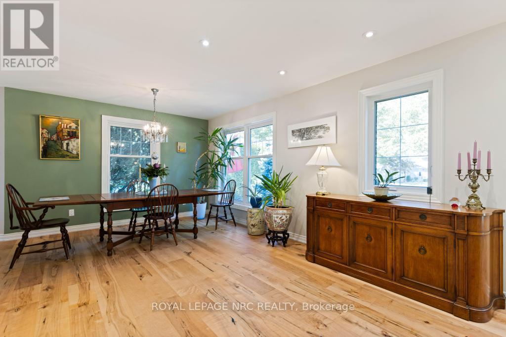 7 Christopher Street, Niagara-On-The-Lake (Town), Ontario  L0S 1J0 - Photo 14 - X12445970