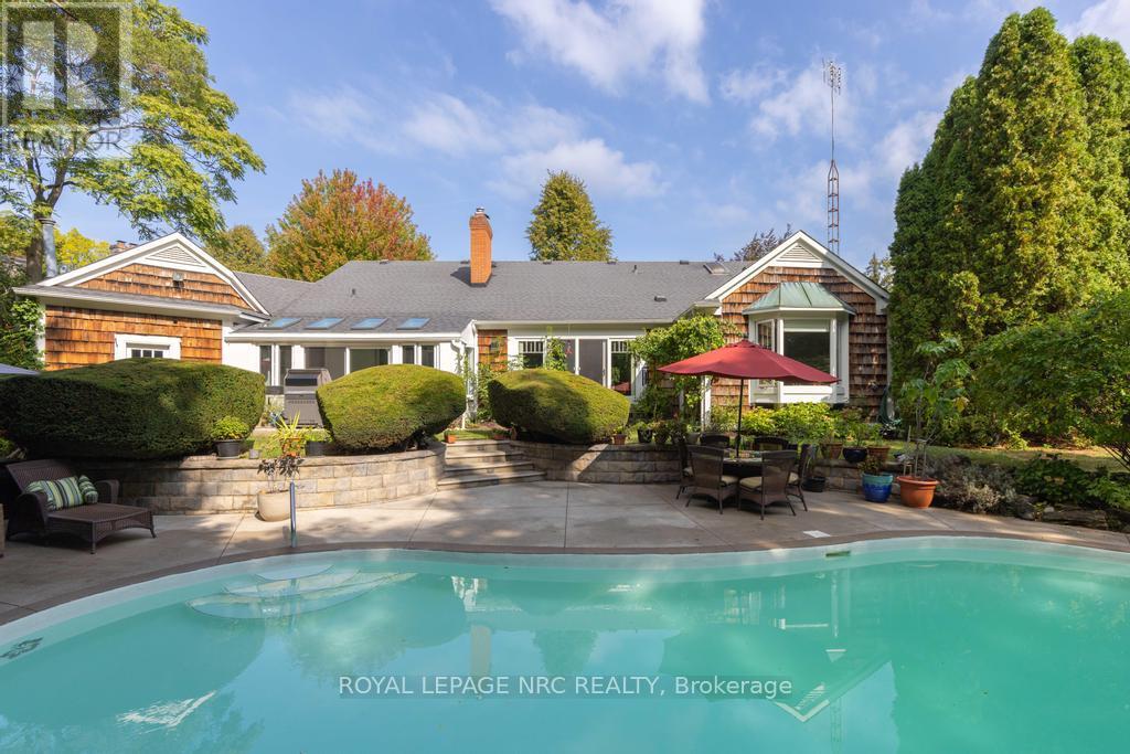 7 Christopher Street, Niagara-On-The-Lake (Town), Ontario  L0S 1J0 - Photo 2 - X12445970