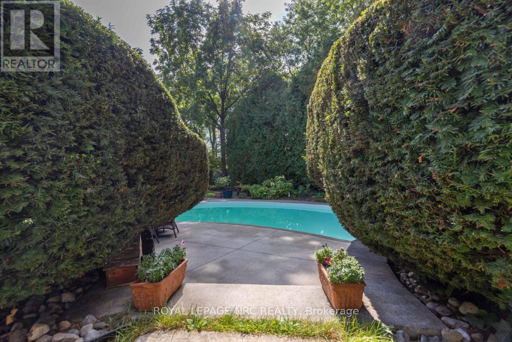 7 Christopher Street, Niagara-On-The-Lake (Town), Ontario  L0S 1J0 - Photo 34 - X12445970