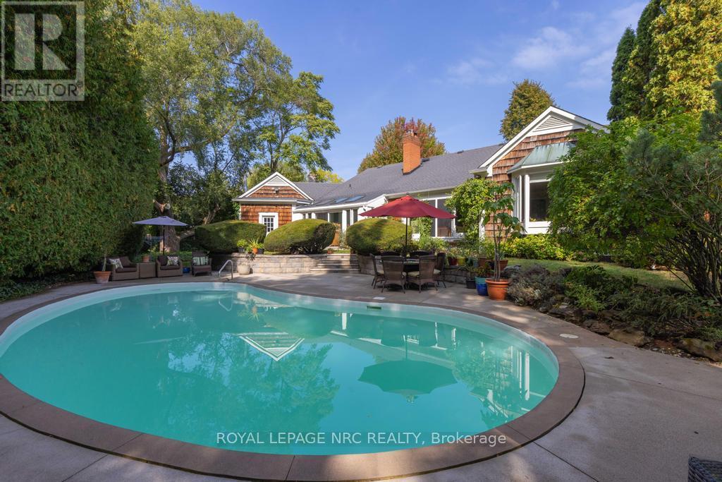 7 Christopher Street, Niagara-On-The-Lake (Town), Ontario  L0S 1J0 - Photo 38 - X12445970