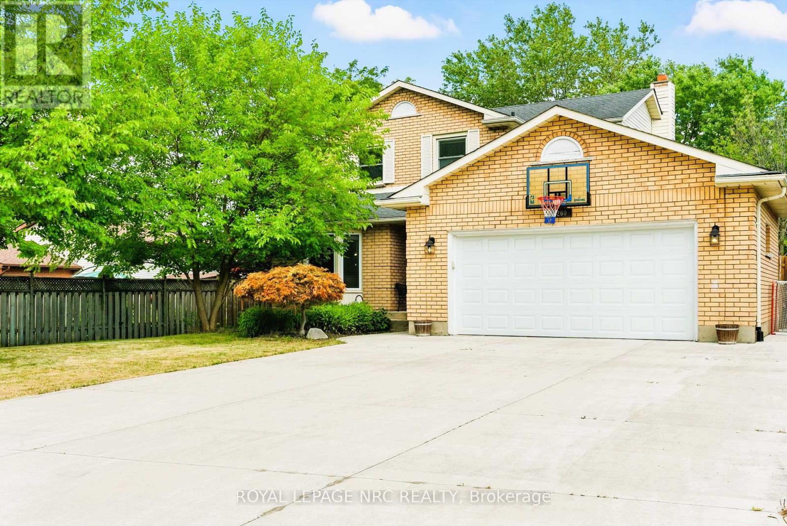 260 Gadsby Avenue, Welland, Ontario  L3C 6N5 - Photo 2 - X12446053