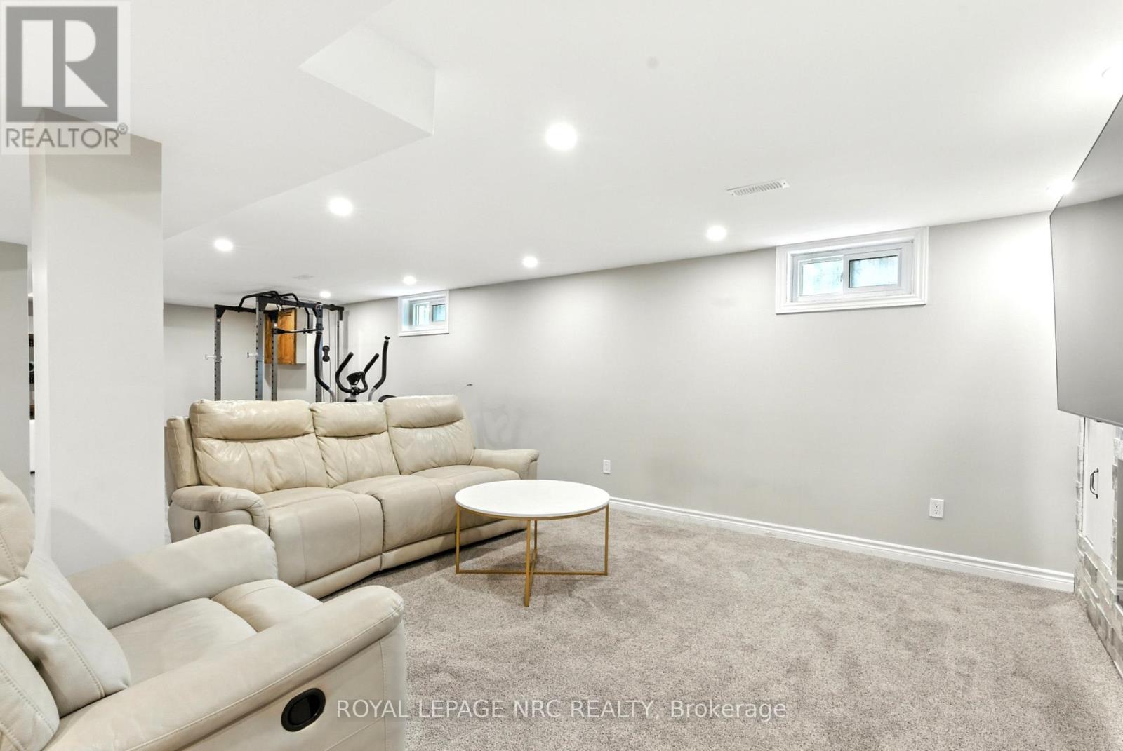 260 Gadsby Avenue, Welland, Ontario  L3C 6N5 - Photo 31 - X12446053