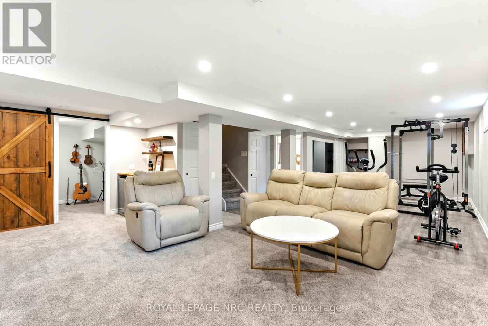 260 Gadsby Avenue, Welland, Ontario  L3C 6N5 - Photo 32 - X12446053