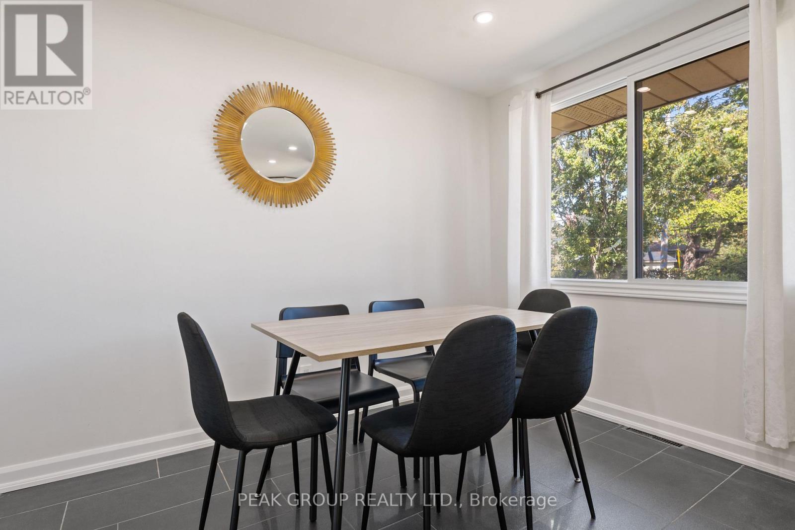 8816 Roosevelt Street, Niagara Falls, Ontario  L2G 7A2 - Photo 14 - X12446063