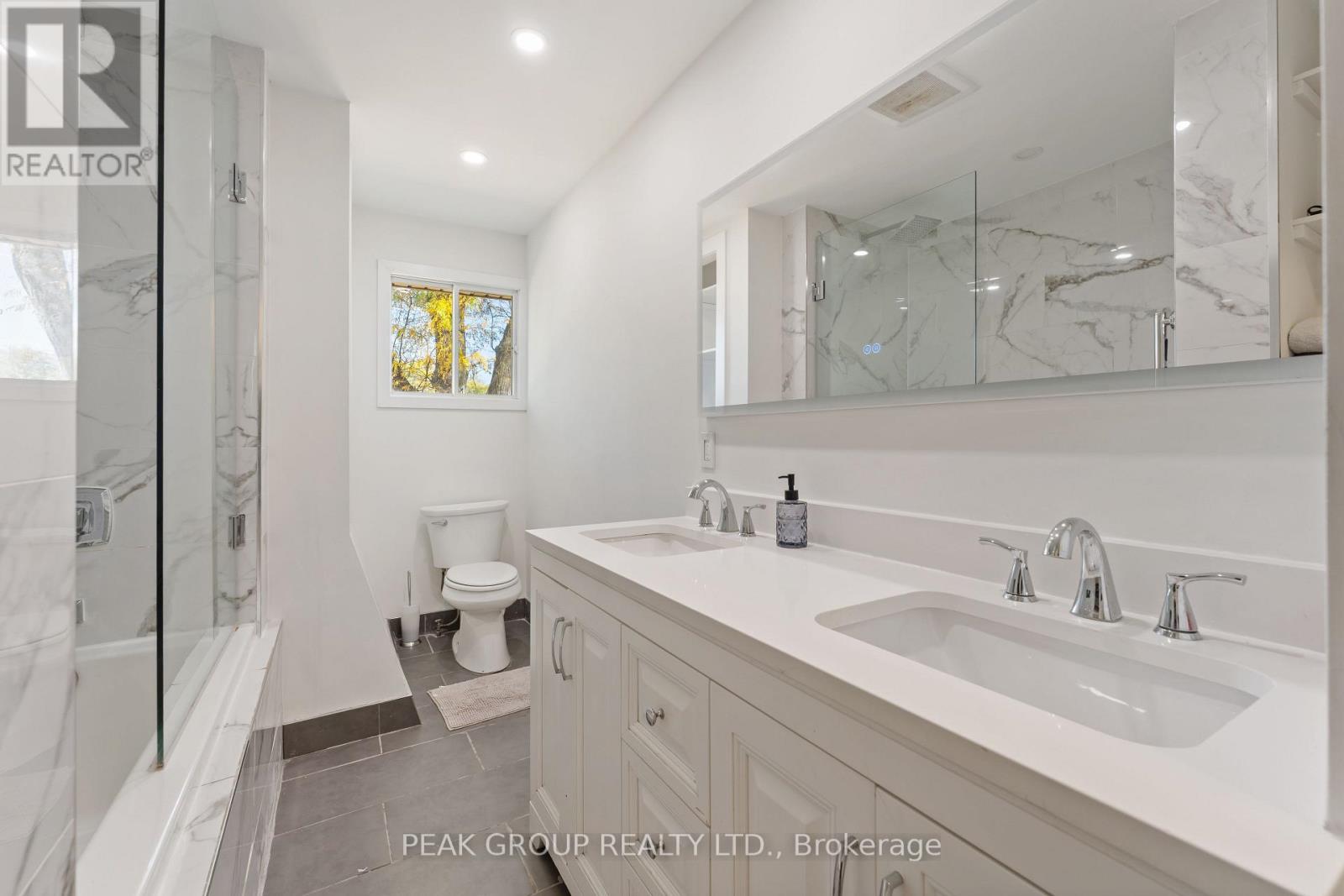 8816 Roosevelt Street, Niagara Falls, Ontario  L2G 7A2 - Photo 16 - X12446063