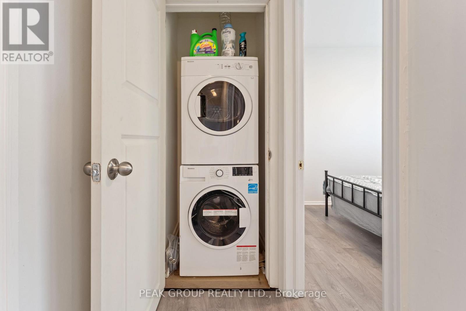 8816 Roosevelt Street, Niagara Falls, Ontario  L2G 7A2 - Photo 21 - X12446063