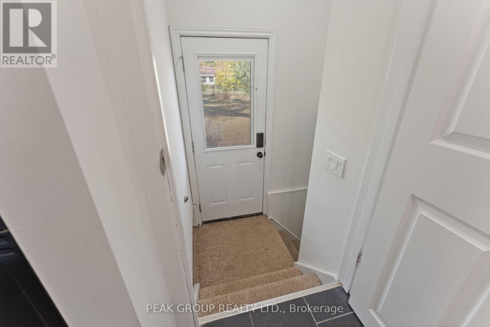 8816 Roosevelt Street, Niagara Falls, Ontario  L2G 7A2 - Photo 22 - X12446063