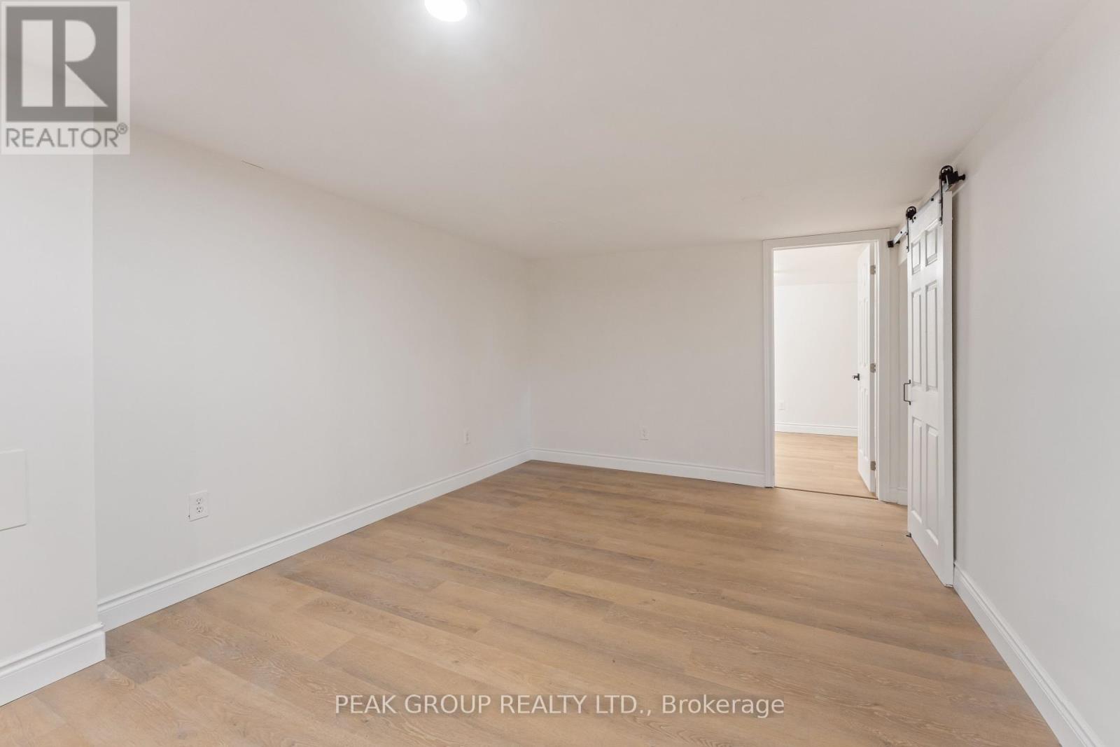 8816 Roosevelt Street, Niagara Falls, Ontario  L2G 7A2 - Photo 25 - X12446063