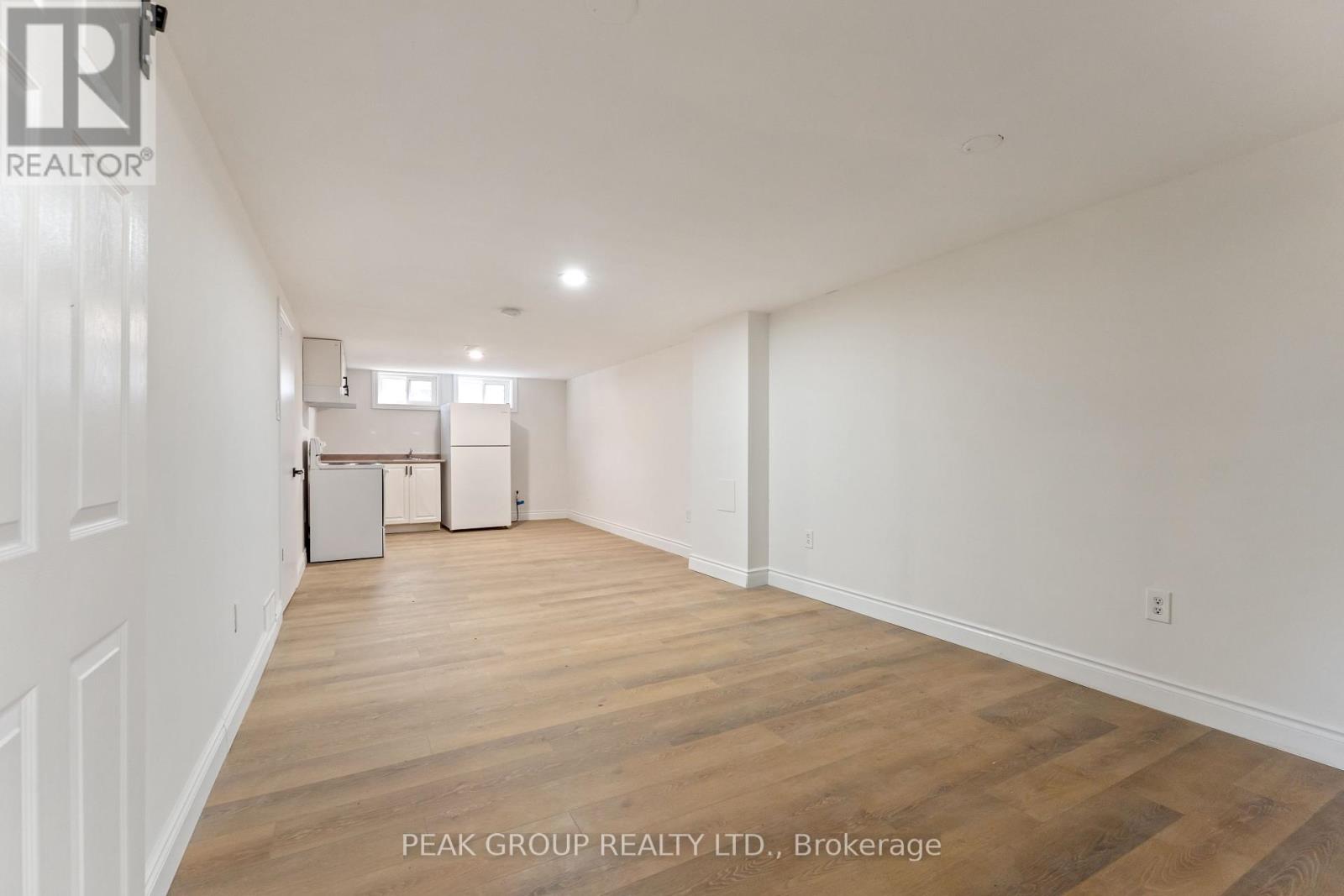 8816 Roosevelt Street, Niagara Falls, Ontario  L2G 7A2 - Photo 26 - X12446063