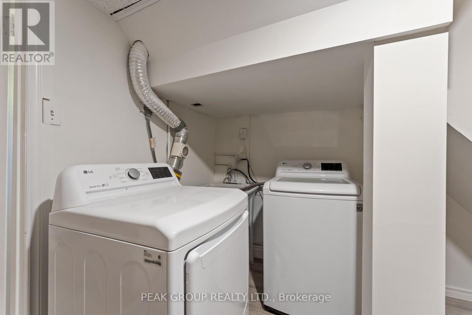 8816 Roosevelt Street, Niagara Falls, Ontario  L2G 7A2 - Photo 31 - X12446063