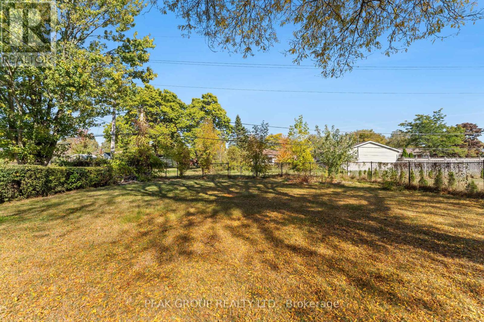 8816 Roosevelt Street, Niagara Falls, Ontario  L2G 7A2 - Photo 36 - X12446063