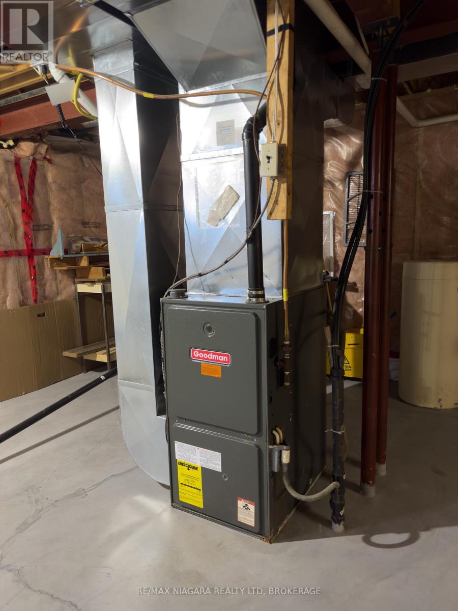 374 Niagara Stone Road, Niagara-On-The-Lake, Ontario  L0S 1J0 - Photo 36 - X12446338