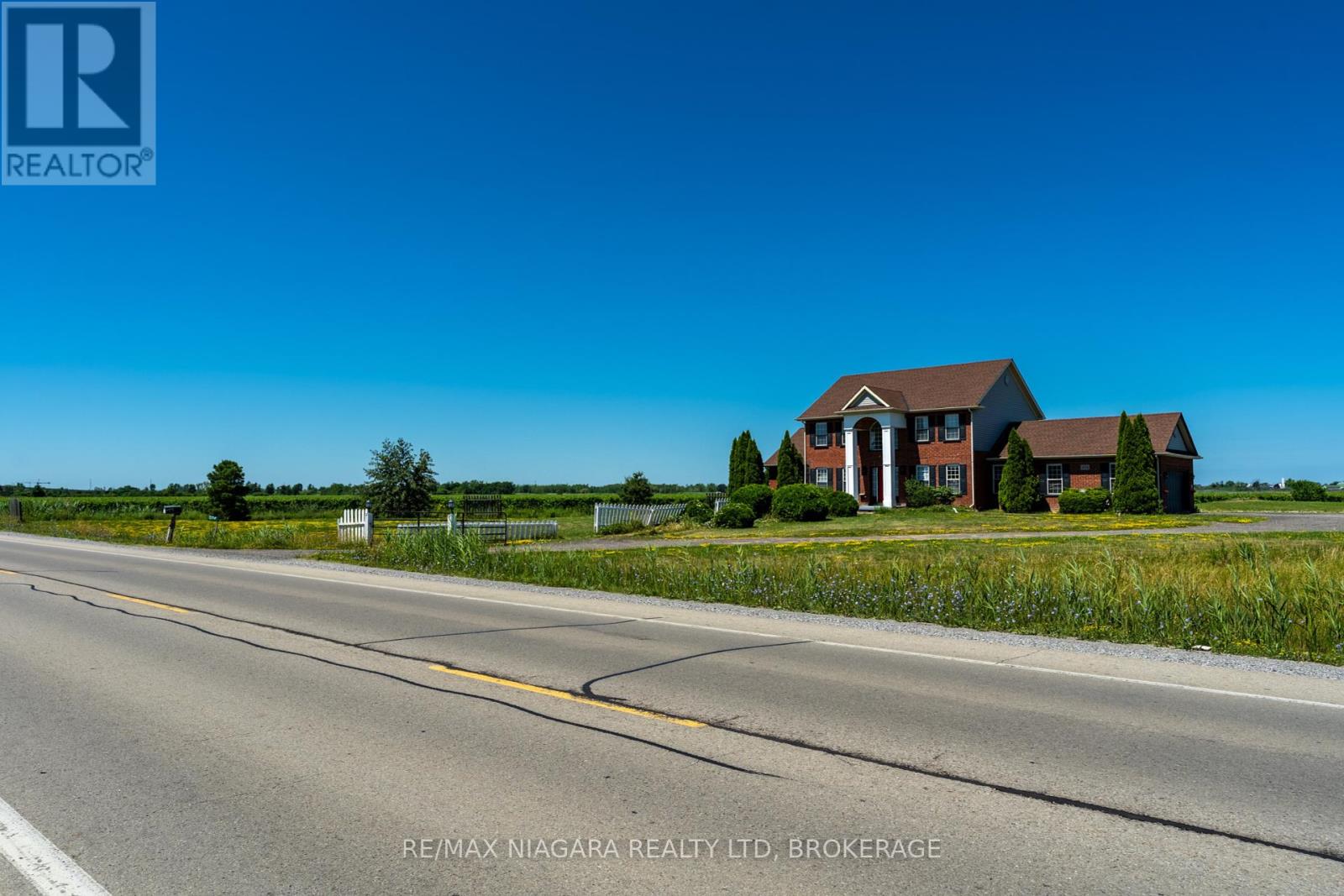 374 Niagara Stone Road, Niagara-On-The-Lake, Ontario  L0S 1J0 - Photo 4 - X12446338