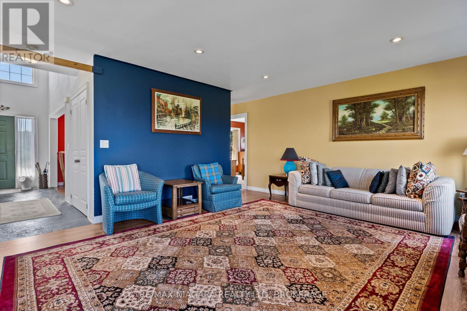 374 Niagara Stone Road, Niagara-On-The-Lake, Ontario  L0S 1J0 - Photo 9 - X12446338