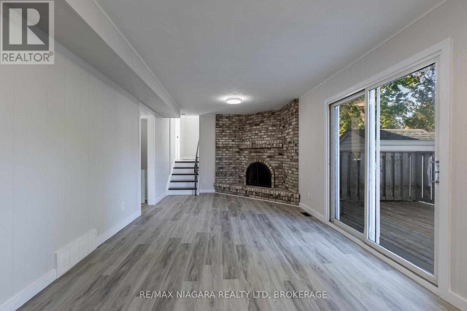 22 Little John Court, Welland, Ontario  L3C 5X2 - Photo 10 - X12447129