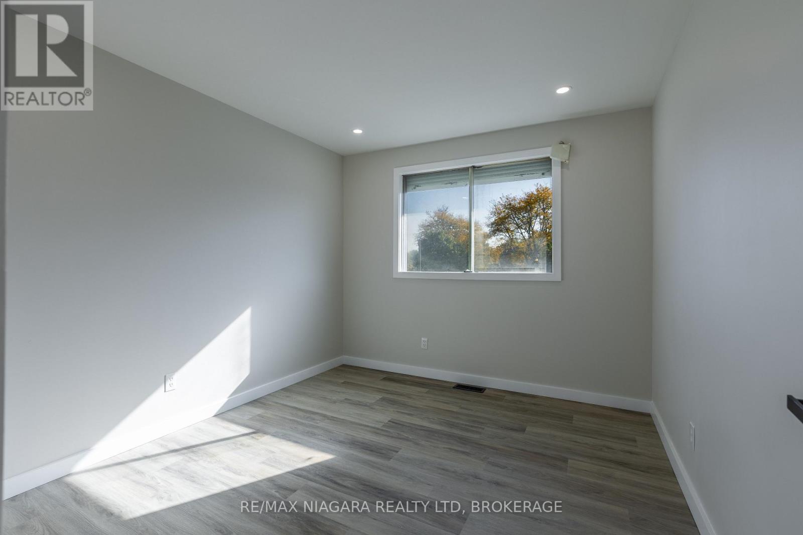 22 Little John Court, Welland, Ontario  L3C 5X2 - Photo 15 - X12447129