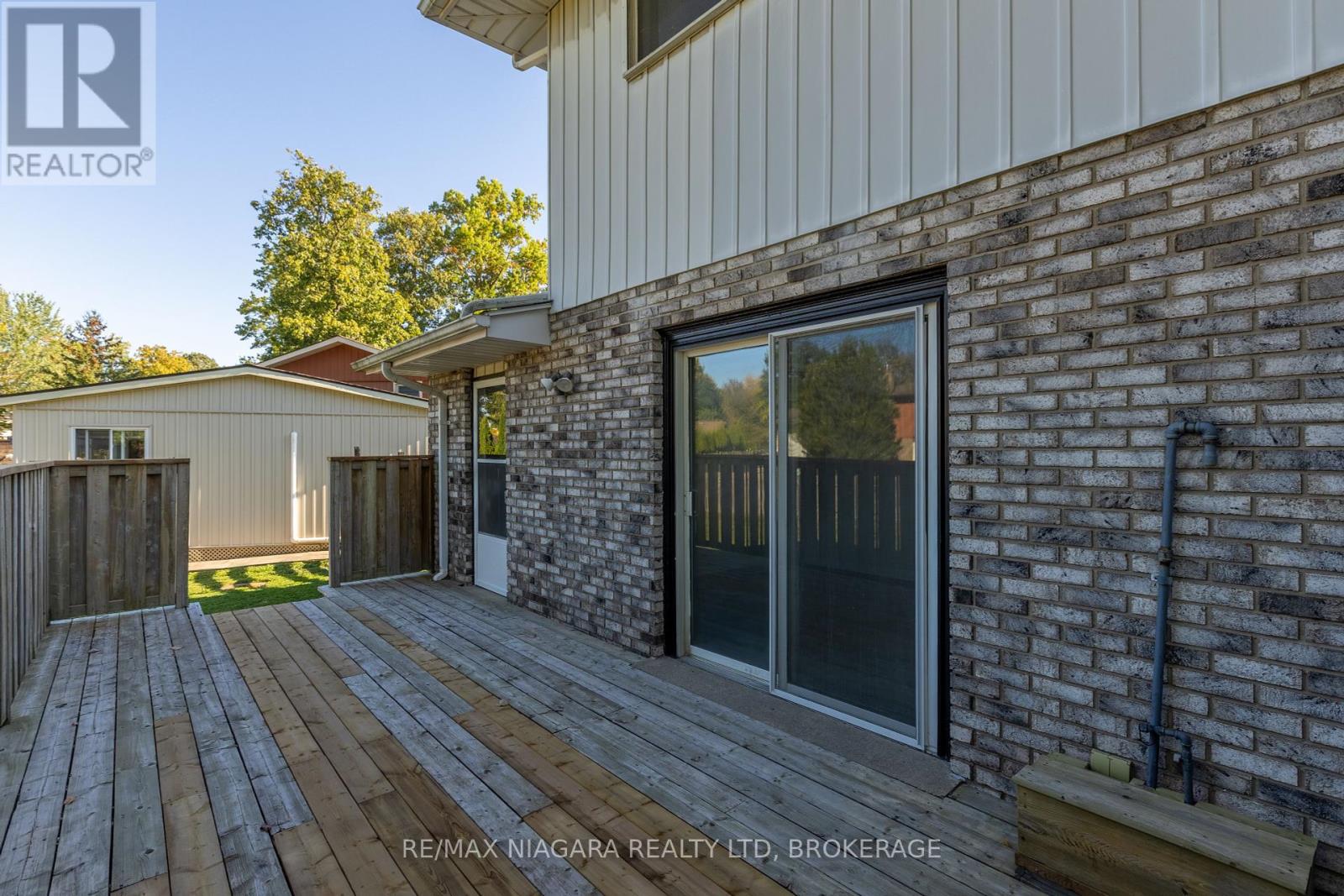 22 Little John Court, Welland, Ontario  L3C 5X2 - Photo 28 - X12447129