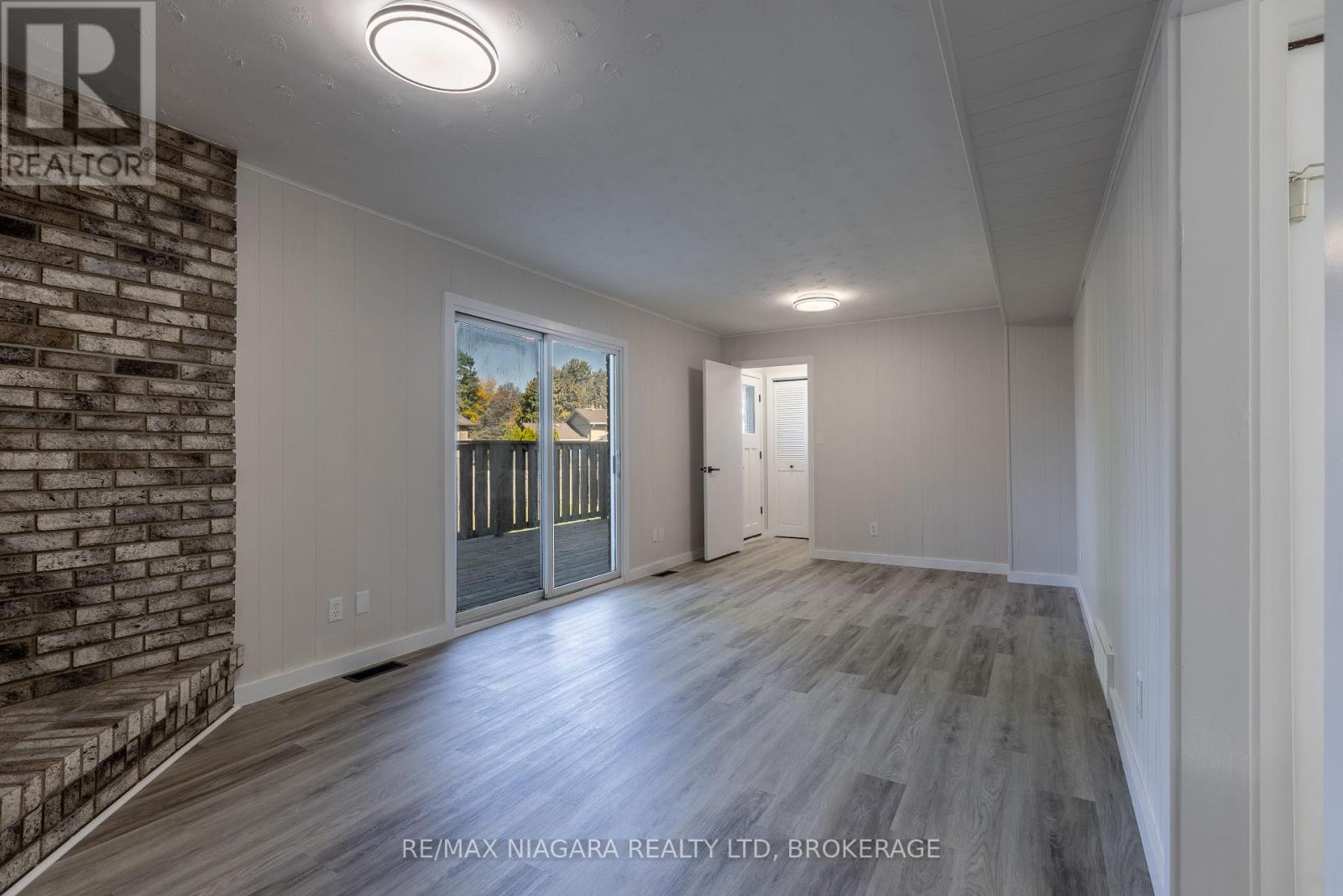 22 Little John Court, Welland, Ontario  L3C 5X2 - Photo 9 - X12447129