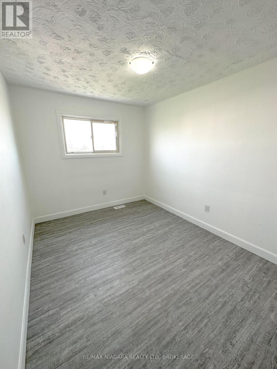 1 - 71 Hagey Avenue, Fort Erie (Central), Ontario  L2A 1W5 - Photo 11 - X12447988