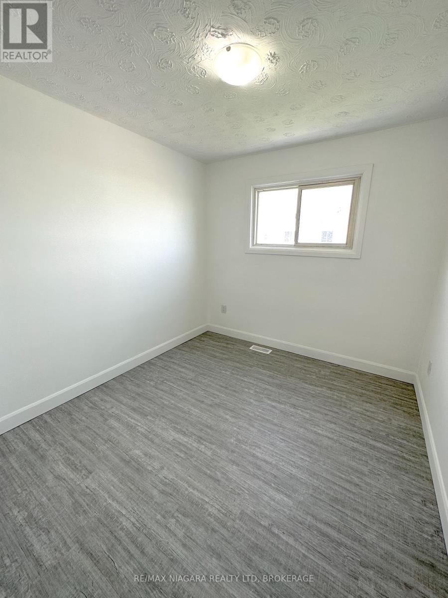 1 - 71 Hagey Avenue, Fort Erie (Central), Ontario  L2A 1W5 - Photo 12 - X12447988