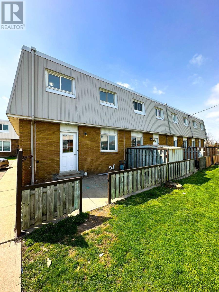 1 - 71 Hagey Avenue, Fort Erie (Central), Ontario  L2A 1W5 - Photo 16 - X12447988