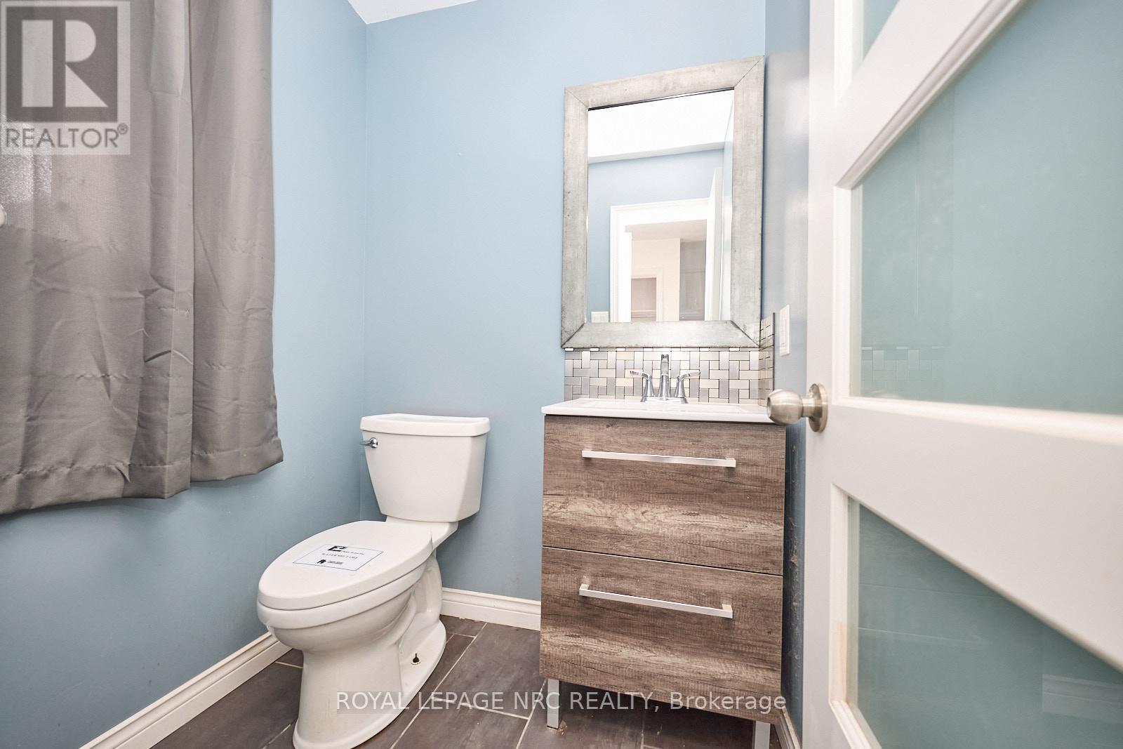 14 Buss Court, Thorold (Confederation Heights), Ontario  L2V 5B1 - Photo 12 - X12448054
