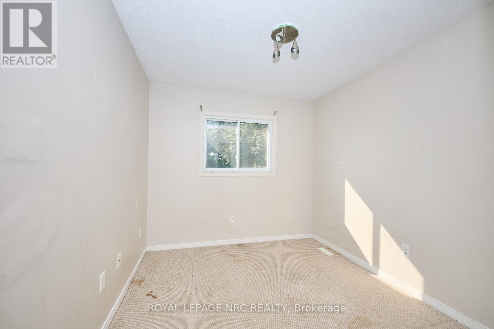 14 Buss Court, Thorold (Confederation Heights), Ontario  L2V 5B1 - Photo 17 - X12448054