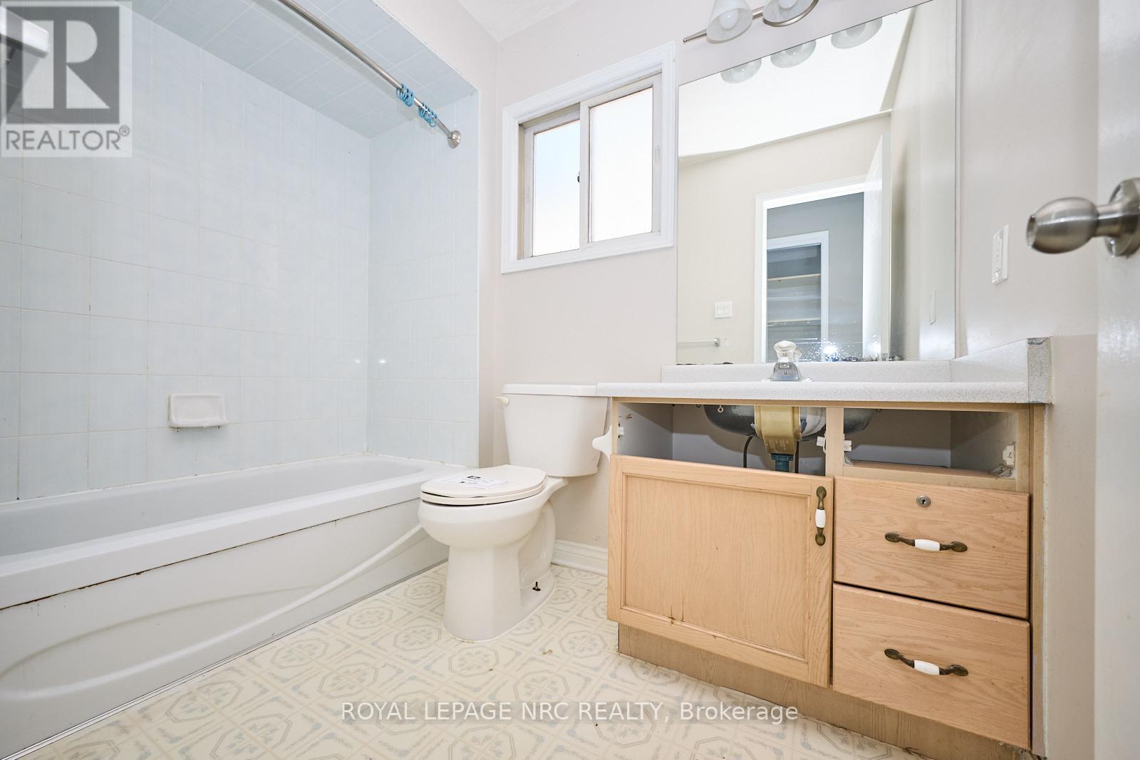 14 Buss Court, Thorold (Confederation Heights), Ontario  L2V 5B1 - Photo 19 - X12448054