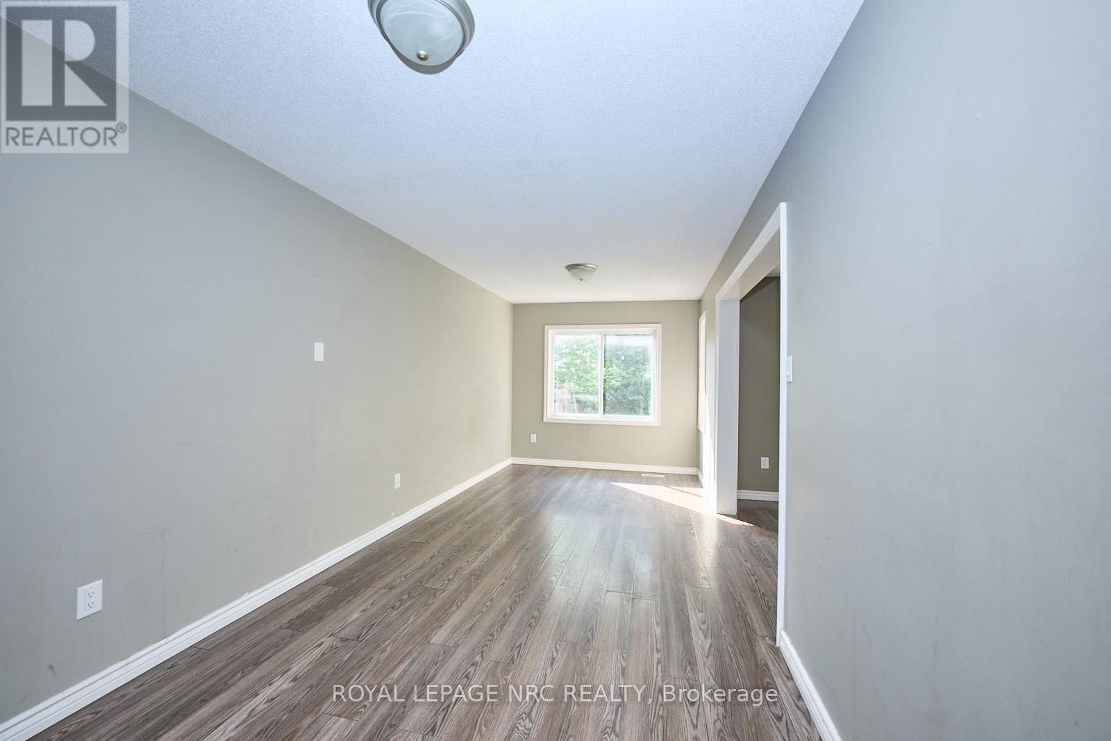 14 Buss Court, Thorold (Confederation Heights), Ontario  L2V 5B1 - Photo 8 - X12448054