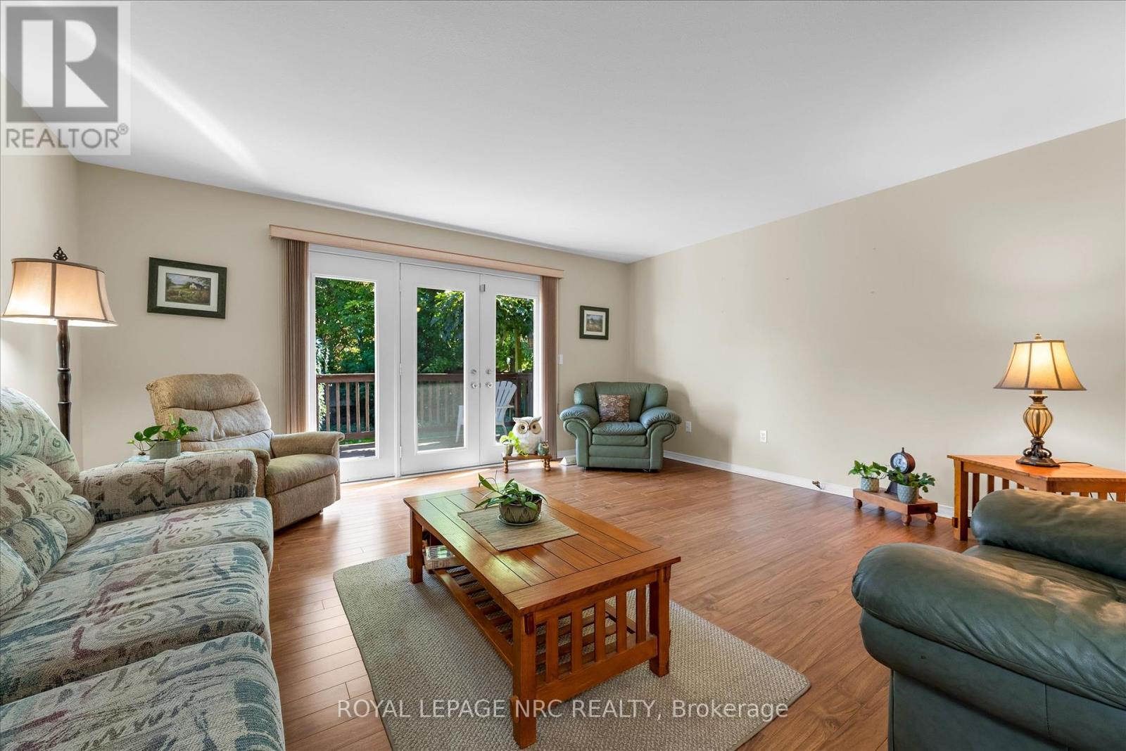 13 Tanner Drive, Pelham (Fonthill), Ontario  L0S 1E4 - Photo 12 - X12448073