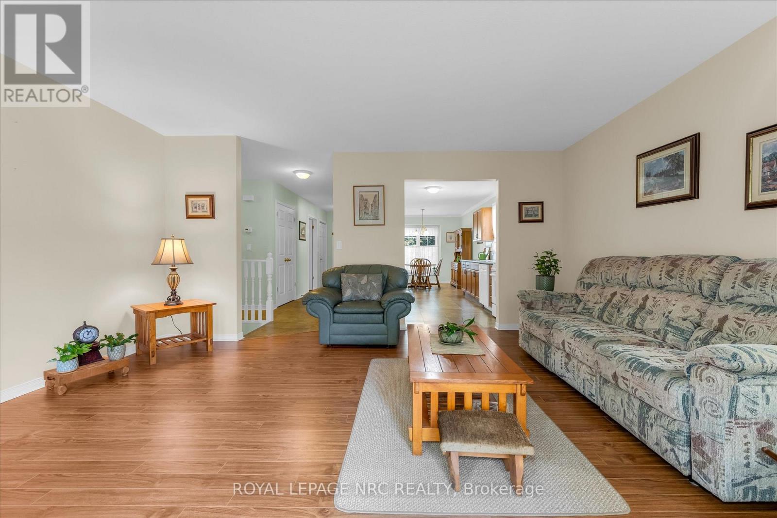 13 Tanner Drive, Pelham (Fonthill), Ontario  L0S 1E4 - Photo 14 - X12448073