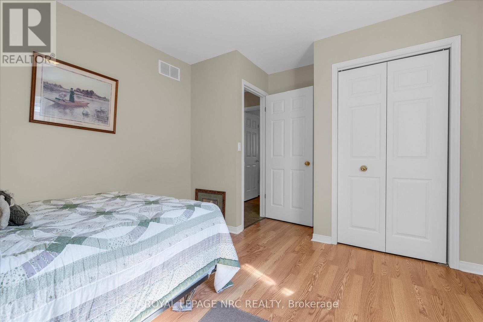 13 Tanner Drive, Pelham (Fonthill), Ontario  L0S 1E4 - Photo 23 - X12448073