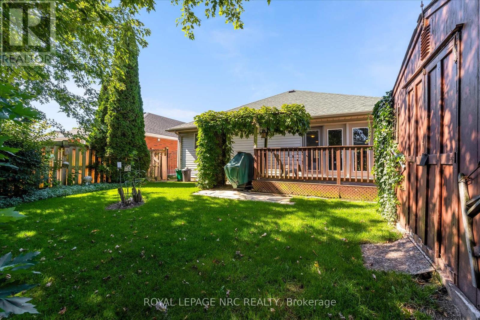 13 Tanner Drive, Pelham (Fonthill), Ontario  L0S 1E4 - Photo 34 - X12448073