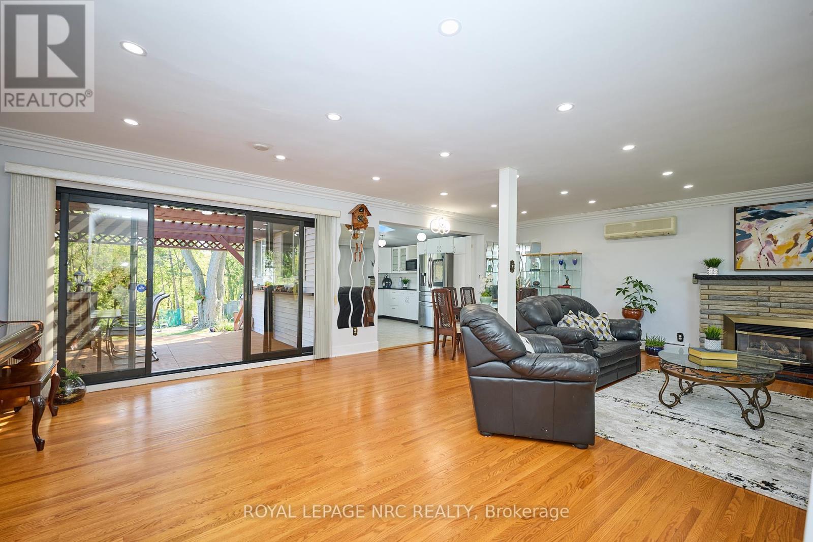 81 Riverview Boulevard, St. Catharines (Glendale/glenridge), Ontario  L2T 3L9 - Photo 20 - X12448078