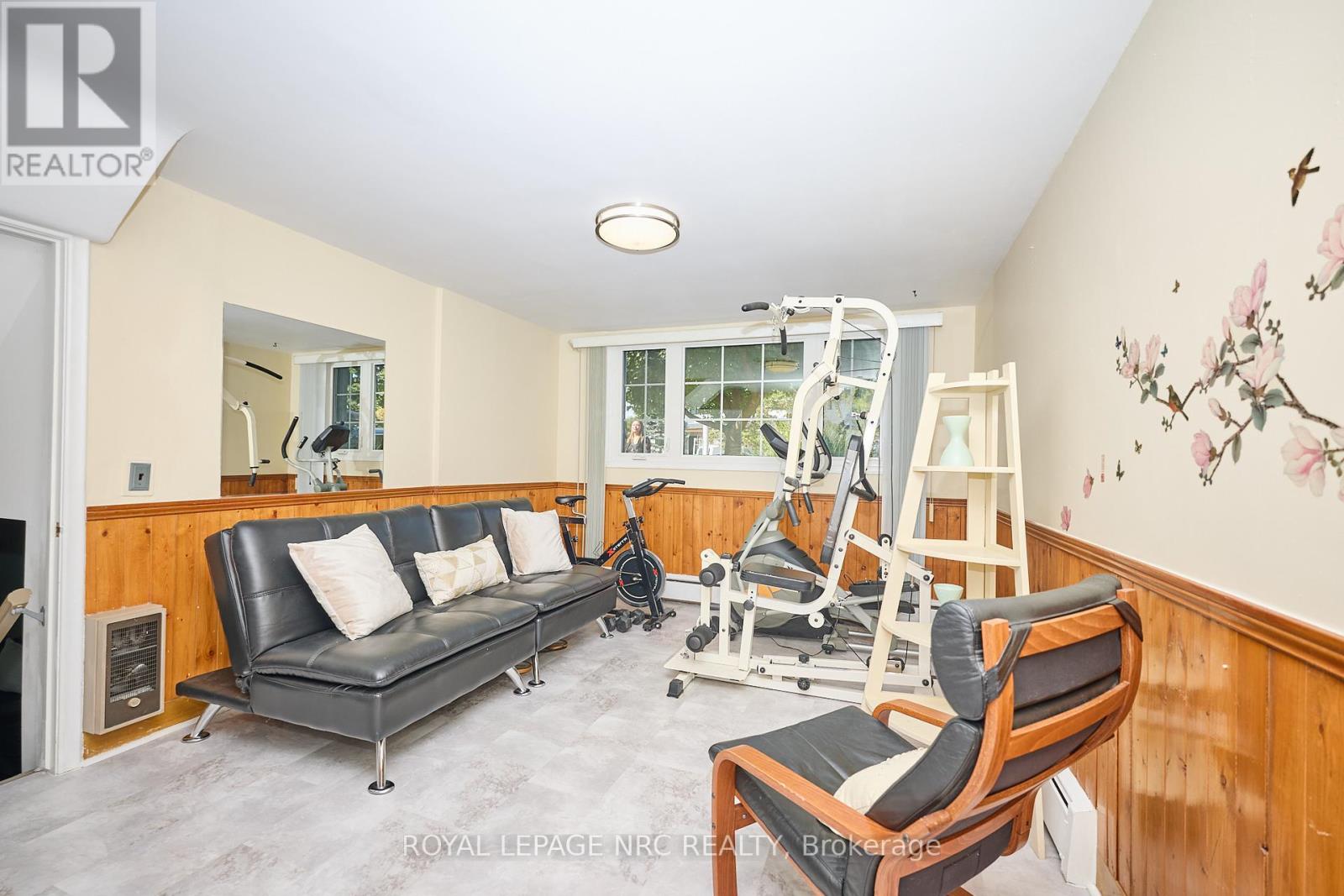 81 Riverview Boulevard, St. Catharines (Glendale/glenridge), Ontario  L2T 3L9 - Photo 35 - X12448078