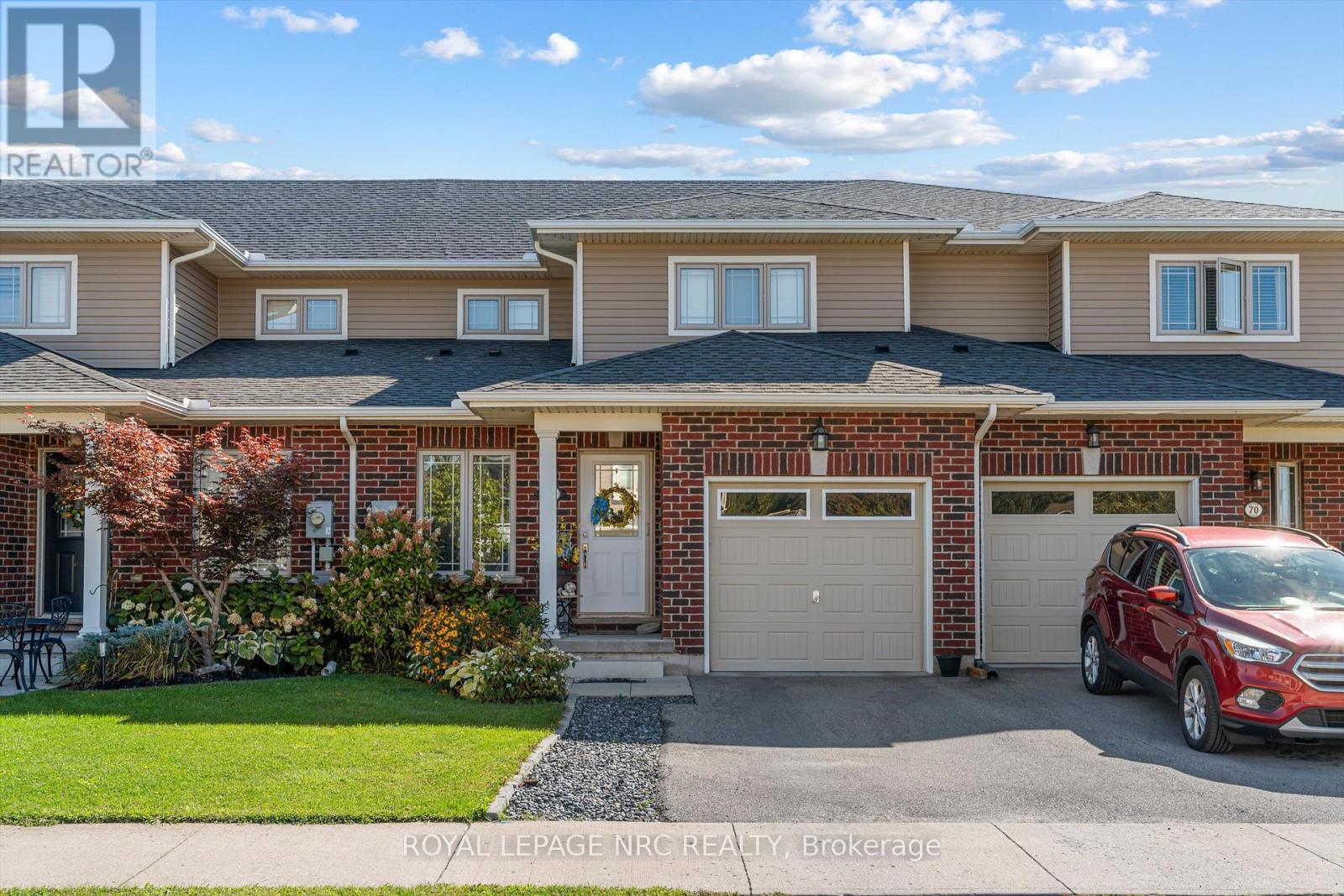 66 Oliver Lane, St. Catharines (Secord Woods), Ontario  L2P 0E4 - Photo 2 - X12448221