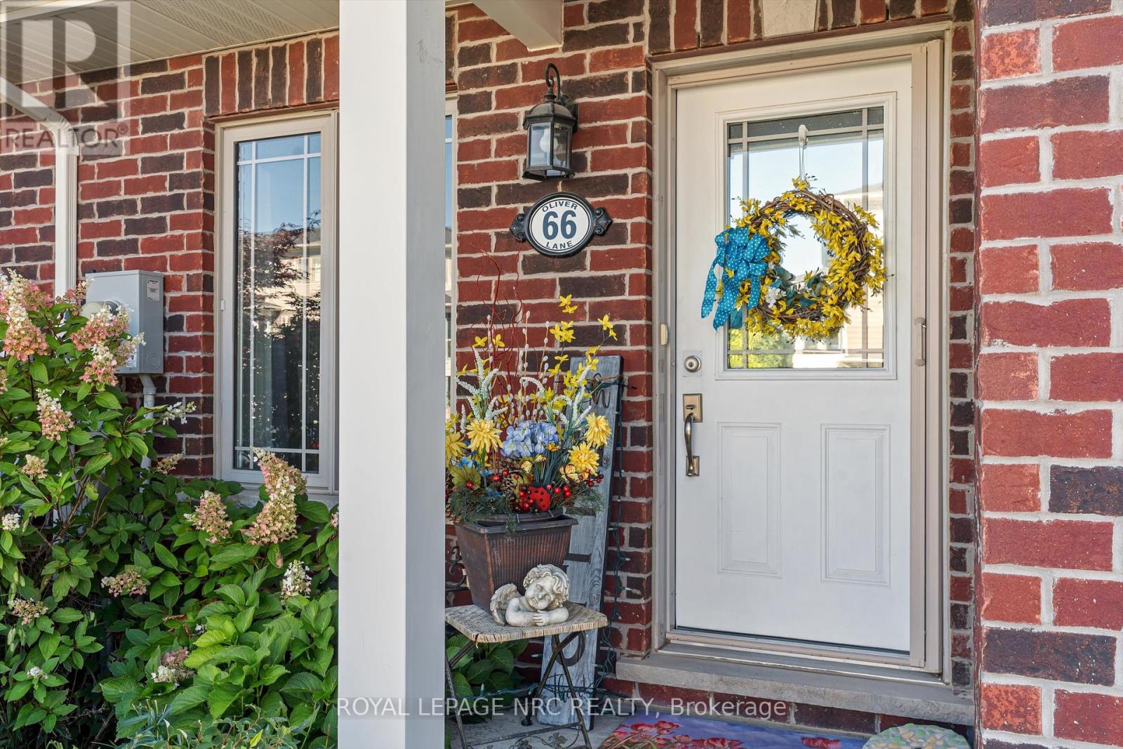 66 Oliver Lane, St. Catharines (Secord Woods), Ontario  L2P 0E4 - Photo 3 - X12448221