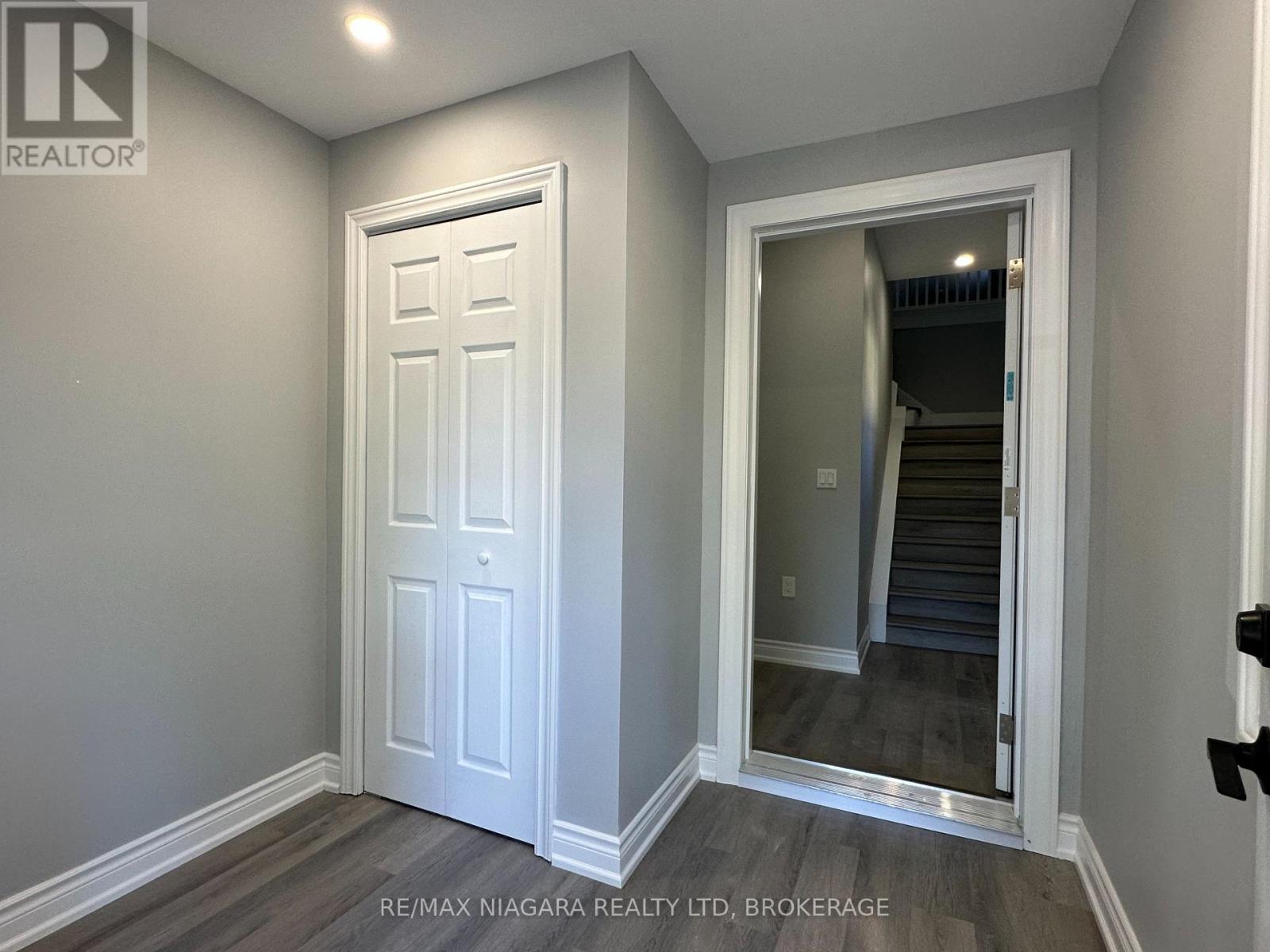 Unit B - 27 Water Street, St. Catharines (Downtown), Ontario  L2R 4T6 - Photo 3 - X12448229