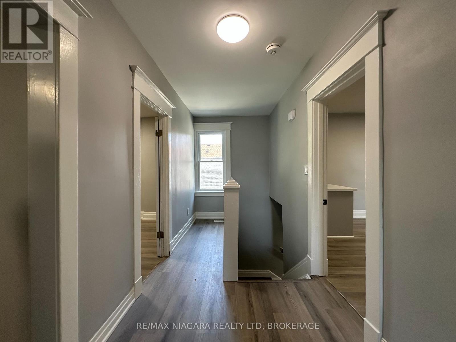 Unit B - 27 Water Street, St. Catharines (Downtown), Ontario  L2R 4T6 - Photo 7 - X12448229
