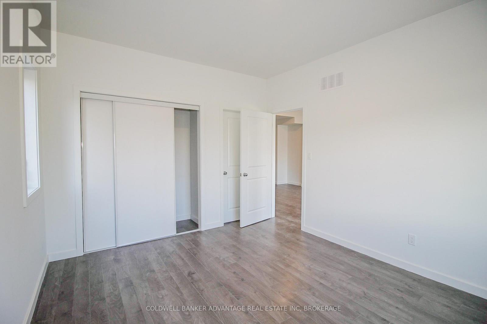 380 Alberta Street, Welland (Lincoln/crowland), Ontario  L3B 0K5 - Photo 7 - X12448334