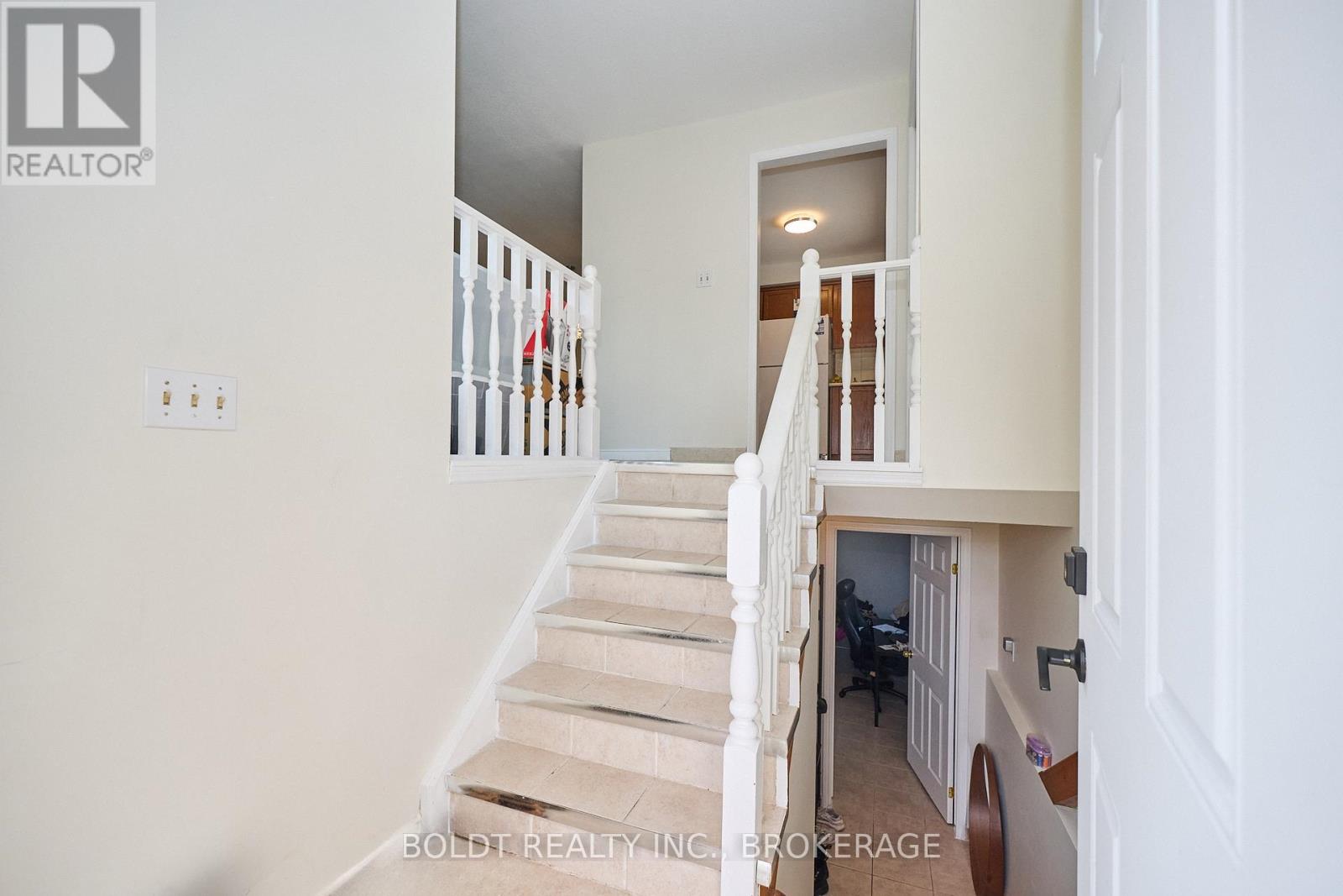 17-19 Colborne Street, Thorold (Thorold Downtown), Ontario  L2V 3P8 - Photo 19 - X12449388