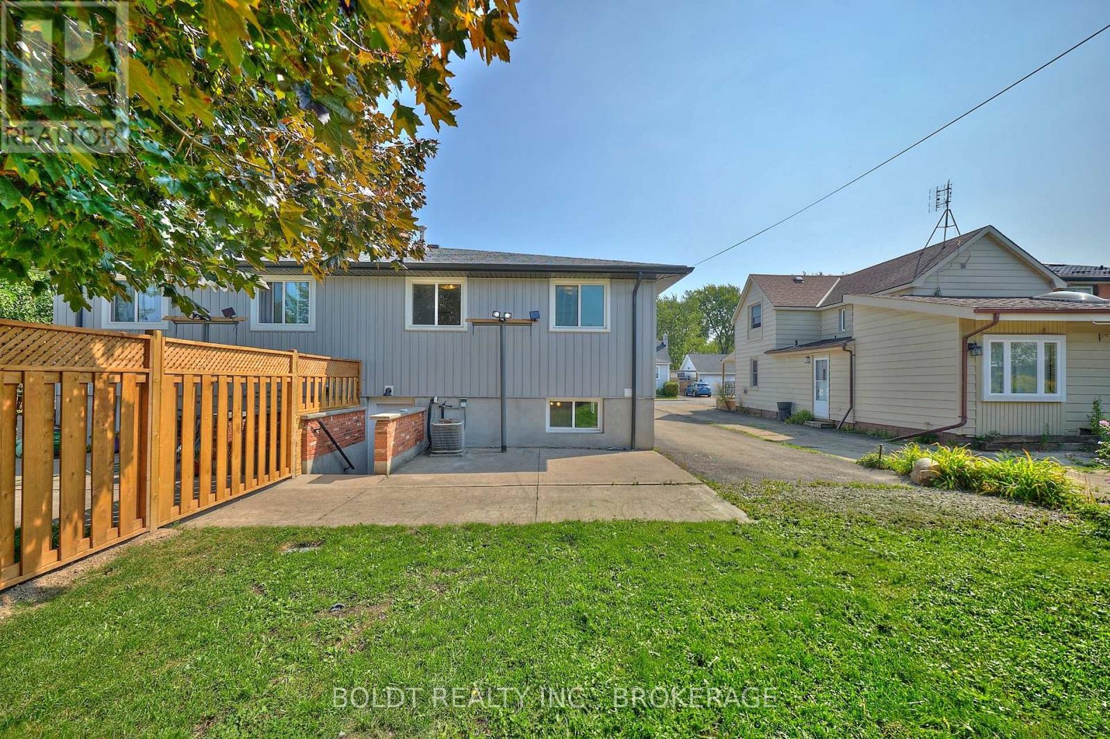 17-19 Colborne Street, Thorold (Thorold Downtown), Ontario  L2V 3P8 - Photo 35 - X12449388