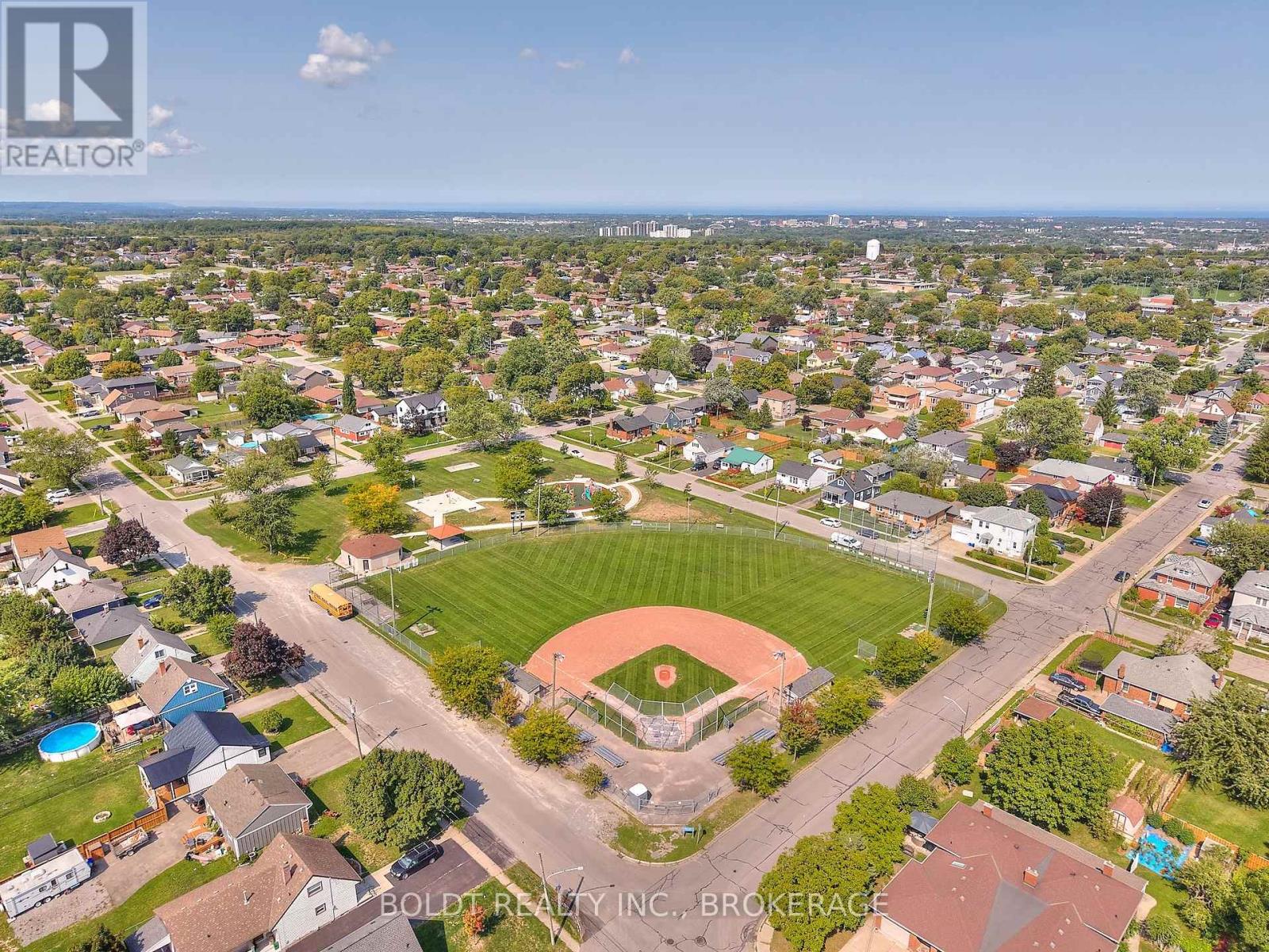 17-19 Colborne Street, Thorold (Thorold Downtown), Ontario  L2V 3P8 - Photo 42 - X12449388