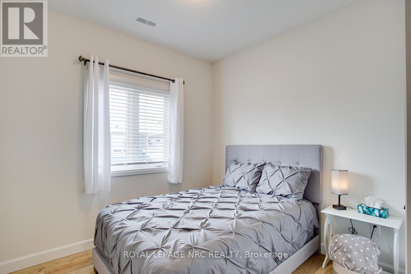 B - 12 Shores Lane, Fort Erie (Crystal Beach), Ontario  L0S 1B0 - Photo 14 - X12449460