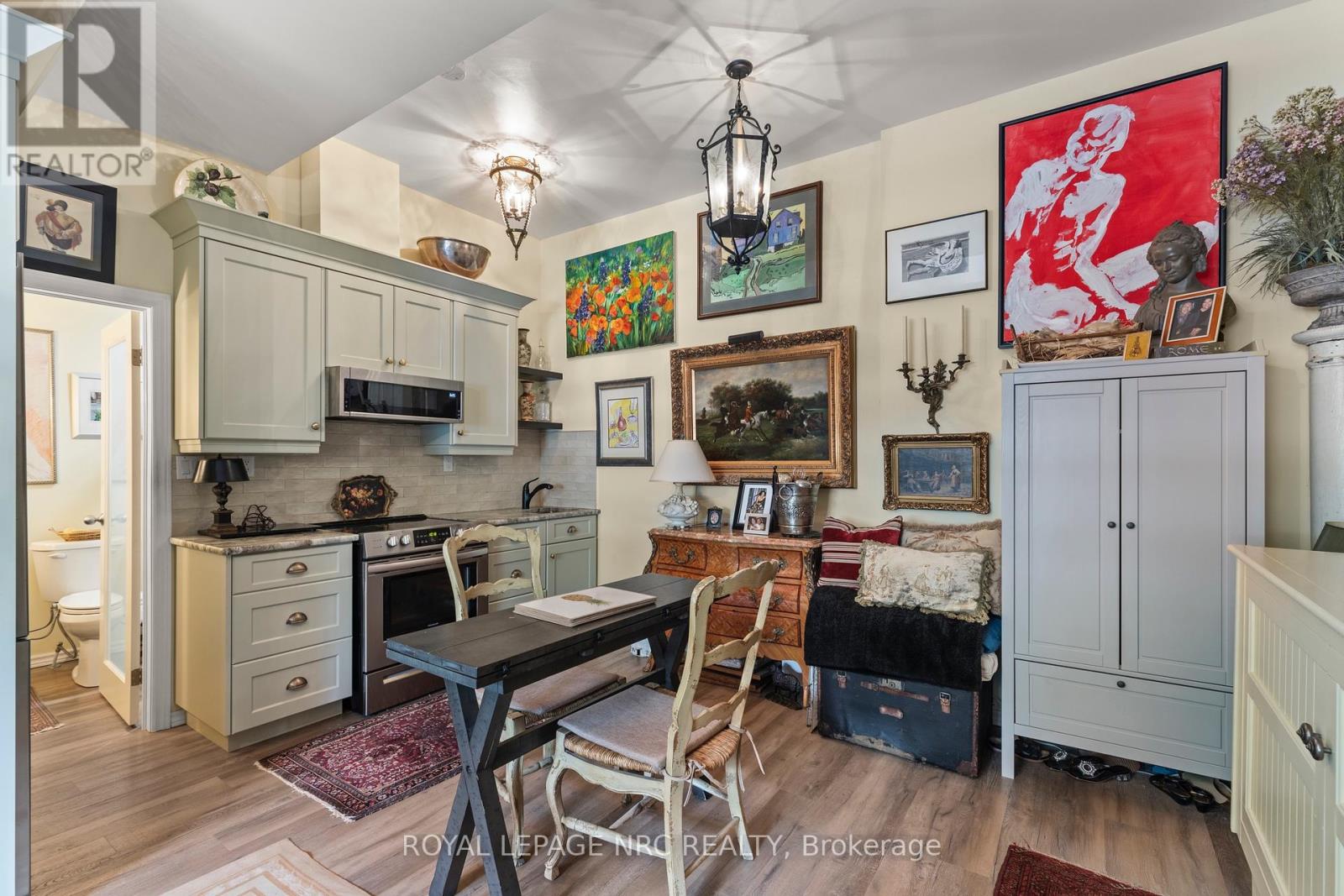 1 Karsam Court, Niagara-On-The-Lake, Ontario  L0S 1J0 - Photo 20 - X12449507