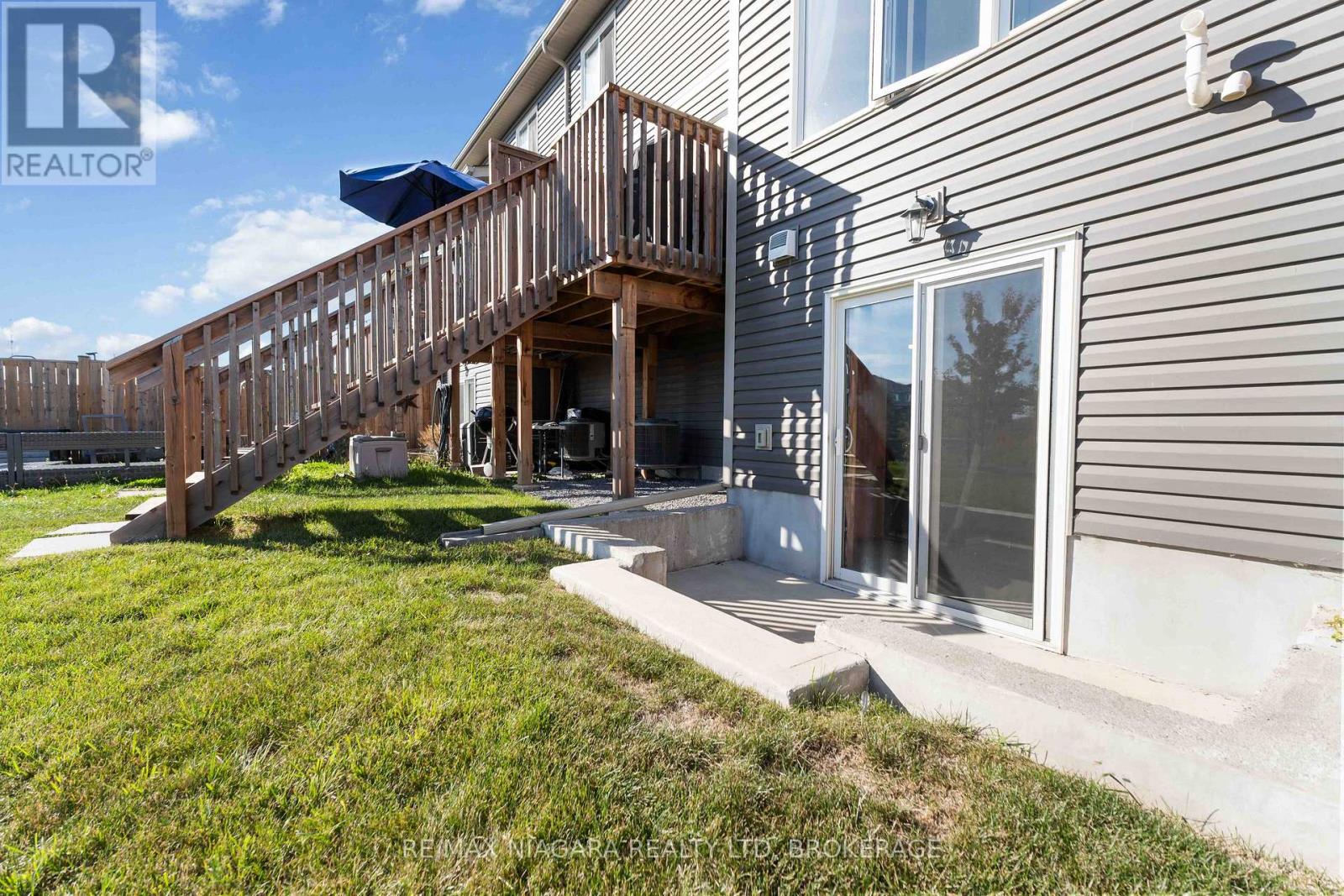 21 Lamb Crescent, Thorold (Hurricane/merrittville), Ontario  L2V 0G8 - Photo 19 - X12449524
