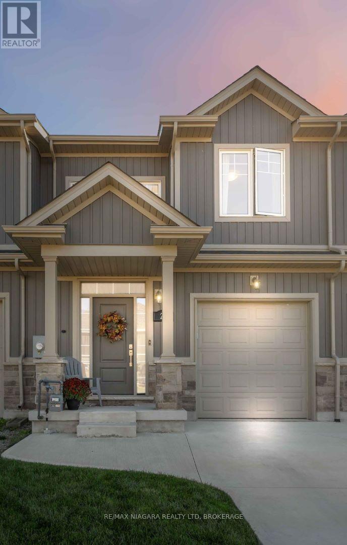 21 Lamb Crescent, Thorold (Hurricane/merrittville), Ontario  L2V 0G8 - Photo 2 - X12449524