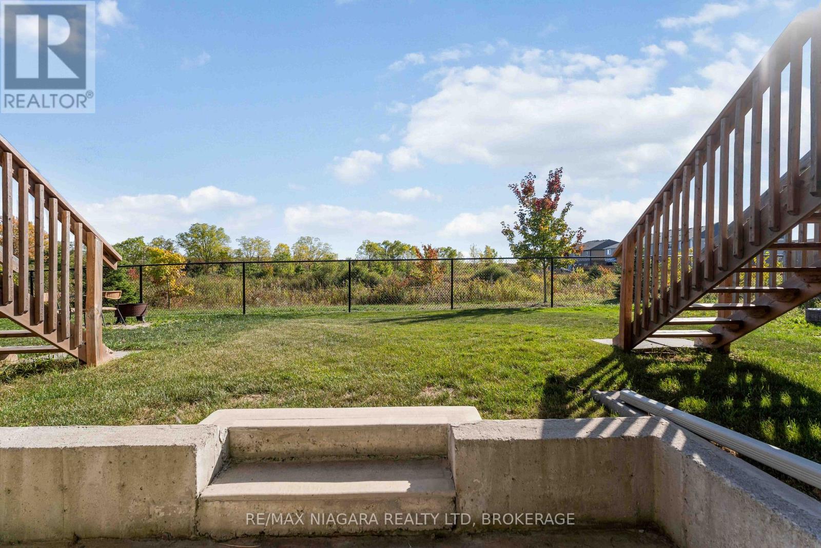 21 Lamb Crescent, Thorold (Hurricane/merrittville), Ontario  L2V 0G8 - Photo 21 - X12449524